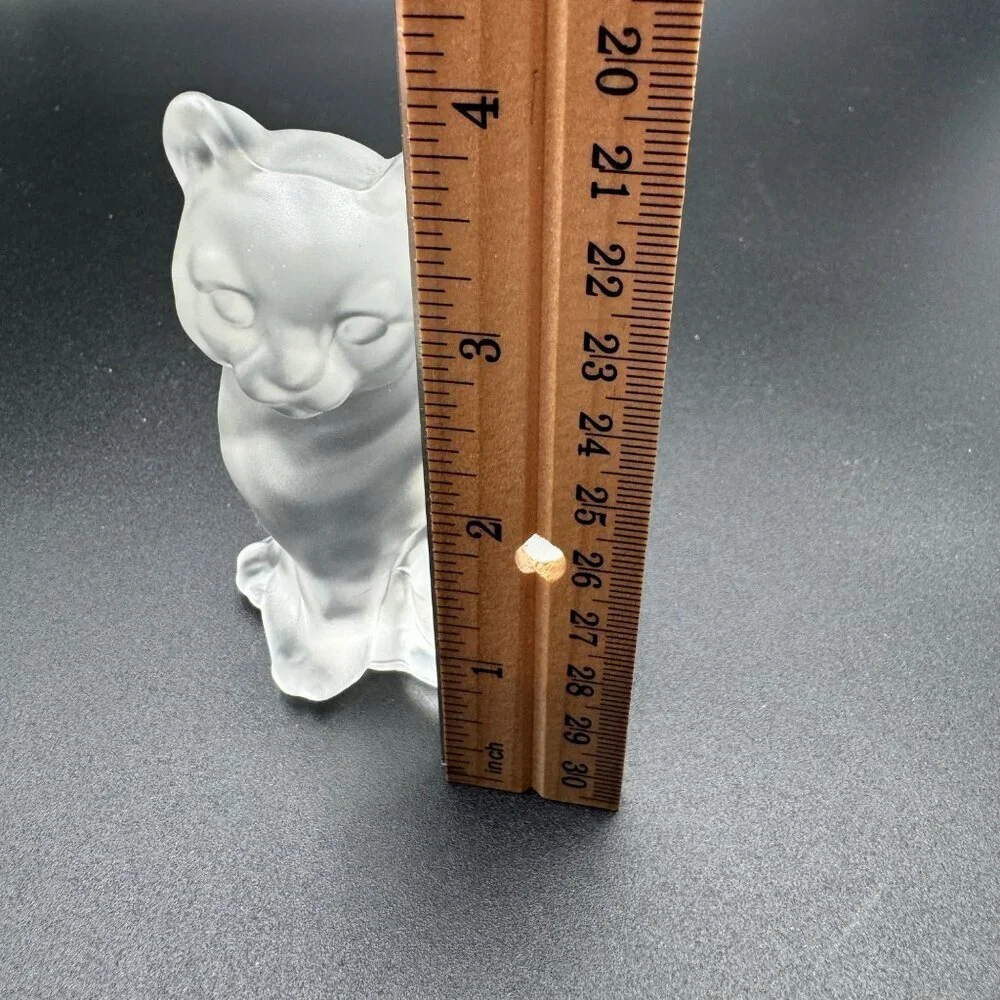 Sitting Cat Kitten Clear Frosted Art Glass Figurine Paperweight